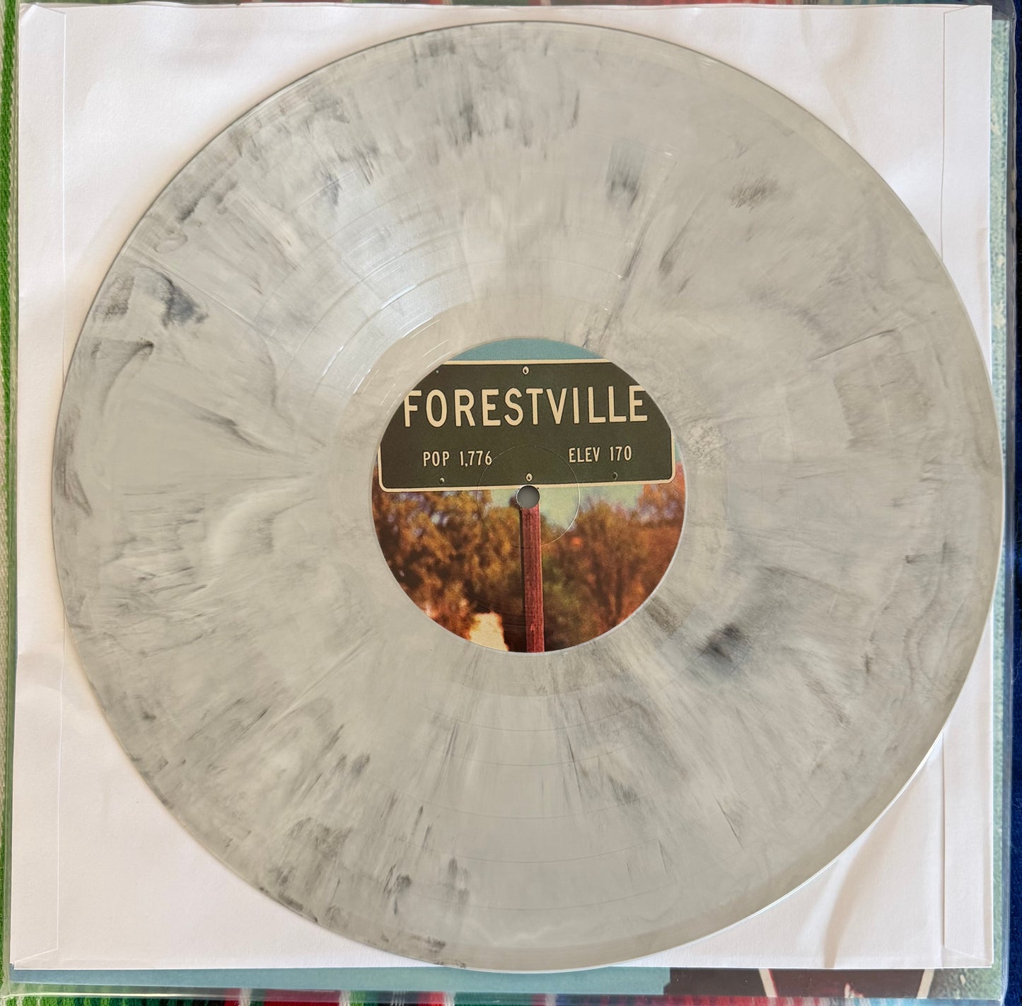 Bracket - 924 Foreestville St. MARBLED VINYL